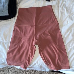 Lulu 10 inch align shorts